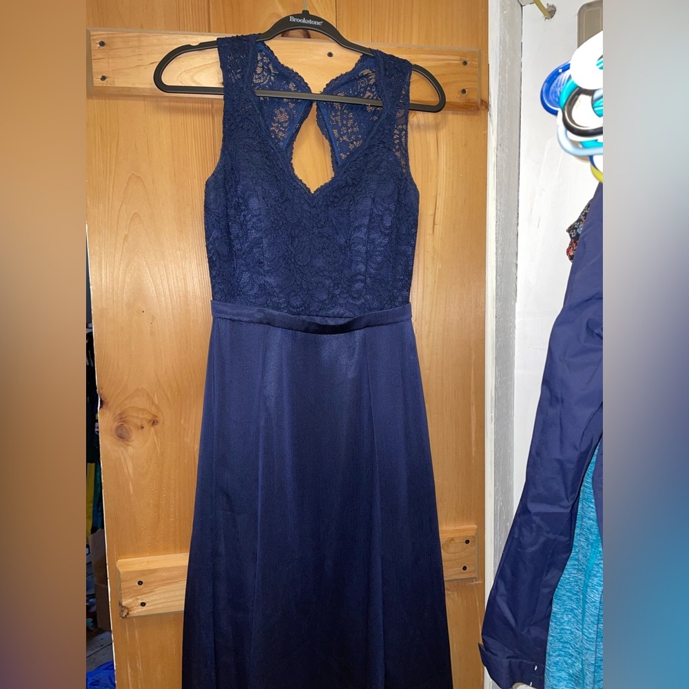 Belsoie Formal Dress - Picture 3 of 7